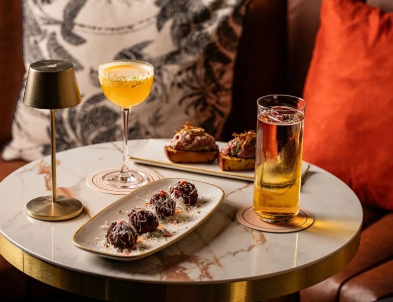 🇫🇷 L’angle des lecteurs : Silverback, un nouveau bar à whisky et jazz au cœur de la Vieille Ville de Genève