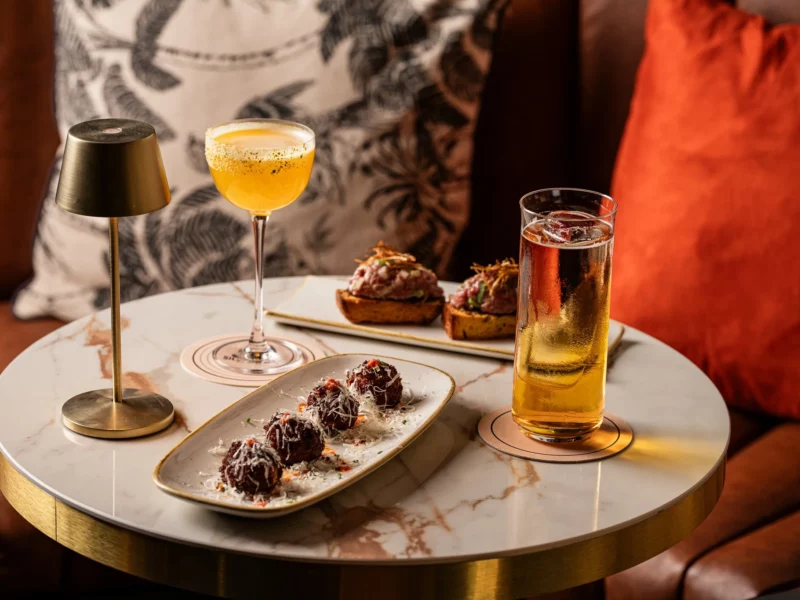 🇫🇷 L’angle des lecteurs : Silverback, un nouveau bar à whisky et jazz au cœur de la Vieille Ville de Genève