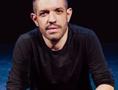 Francesco De Carlo a Ginevra: il comico romano che ha conquistato Jimmy Fallon sale sul palco dell’Uptown